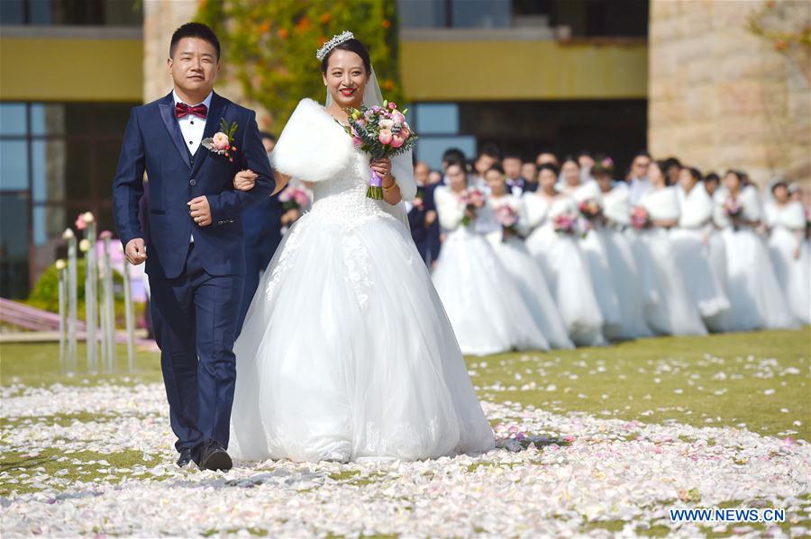 CHINA-FUJIAN-GROUP WEDDING (CN)