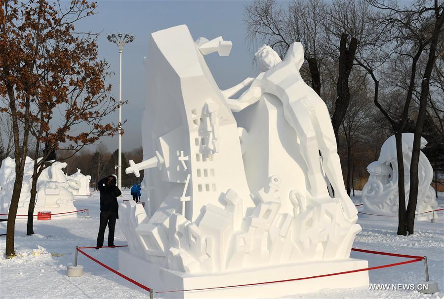 CHINA-HARBIN-SNOW SCULPTURE (CN)