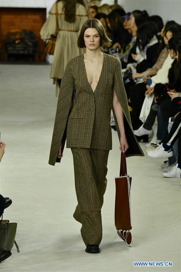 FRANCE-PARIS-FASHION WEEK-LOEWE