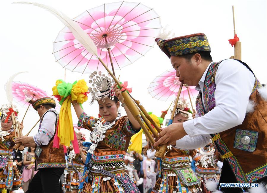 CHINA-GUANGXI-SANYUESAN-FESTIVAL-CELEBRATIONS (CN)