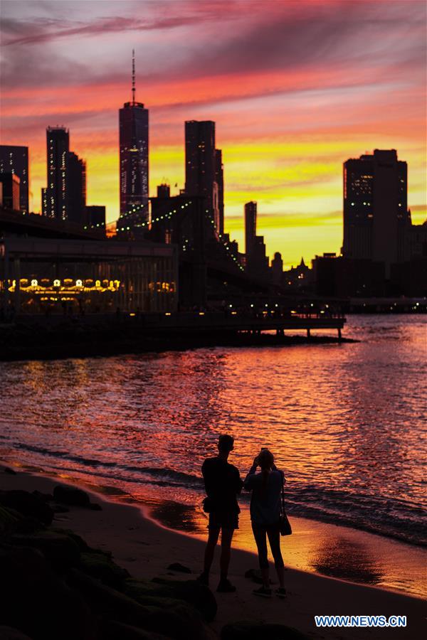 U.S.-NEW YORK-SUNSET