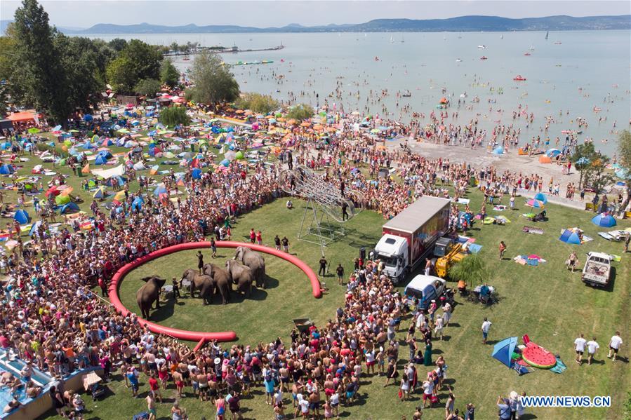 HUNGARY-BALATONLELLE-SUMMER-CIRCUS-ELEPHANT