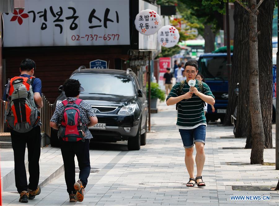 SOUTH KOREA-SEOUL-HOT WEATHER