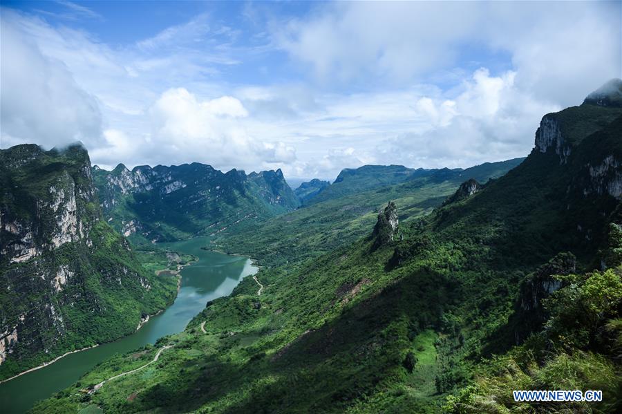 CHINA-GUIZHOU-VALLEY-SCENERY (CN)