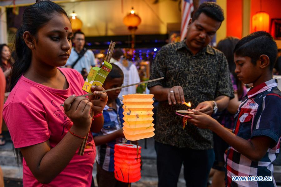 MALAYSIA-KUALA LUMPUR-MID AUTUMN FESTIVAL-CELEBRATION