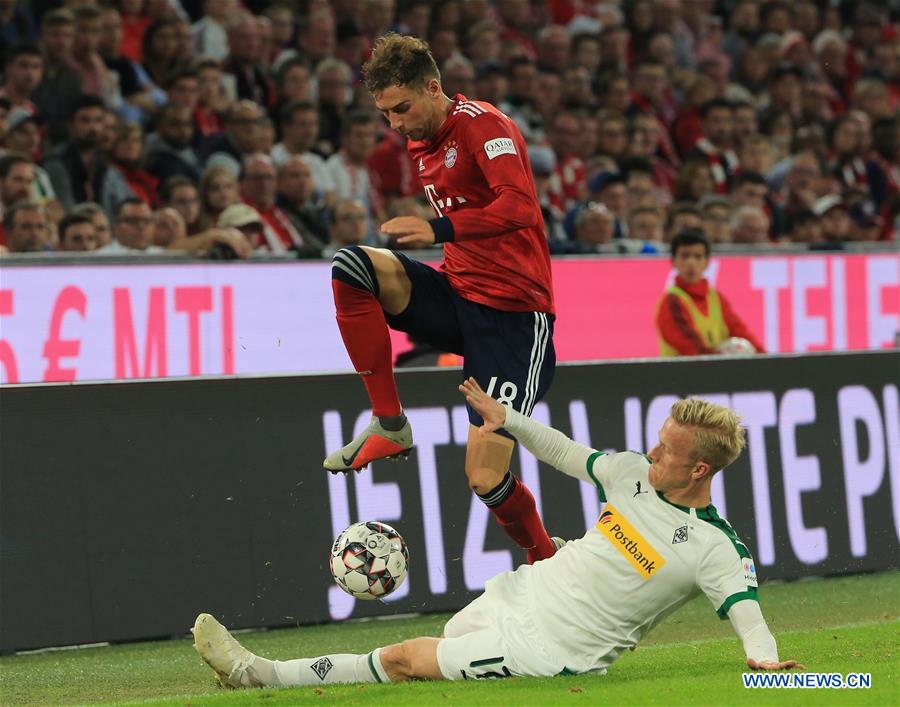 (SP)GERMANY-MUNICH-SOCCER-BUNDESLIGA-BAYERN MUNICH VS MOENCHENGLADBACH