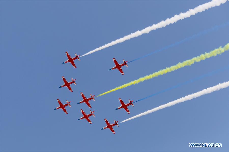 CHINA-GUANGDONG-ZHUHAI-AIRSHOW-RED  EAGLE-PERFORMANCE(CN)