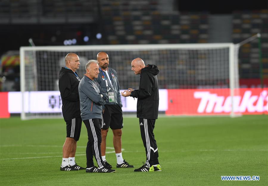 (SP)UAE-ABU DHABI-SOCCER-ASIAN CUP-UAE-NATIONAL TEAM-TRANING