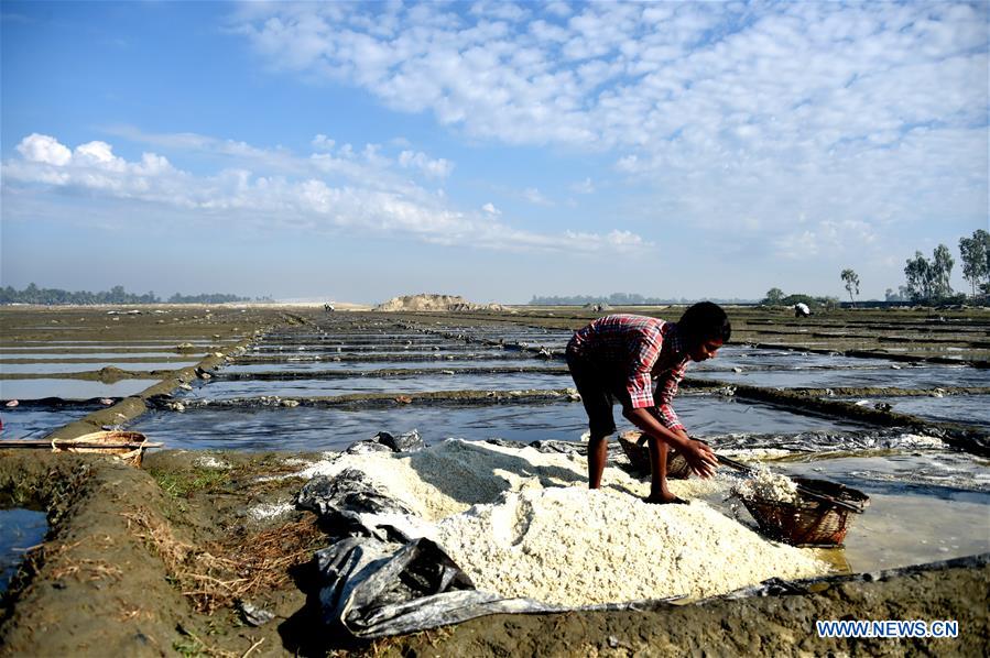 BANGLADESH-COX'S BAZAR-SALT PRODUCTION