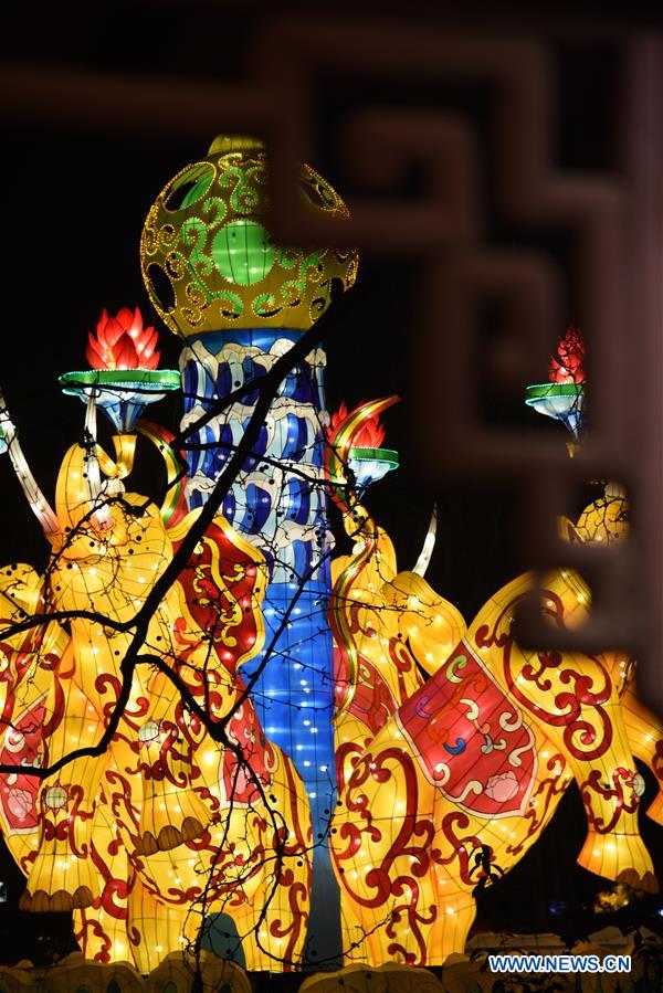 CHINA-JINAN-BAOTU SPRING-LANTERNS (CN)