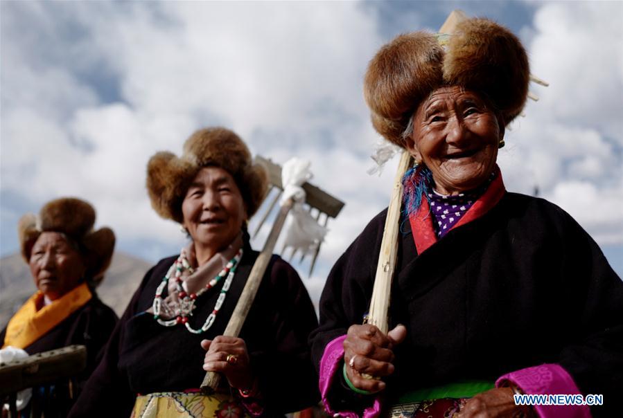 CHINA-TIBET-SPRING PLOWING (CN)