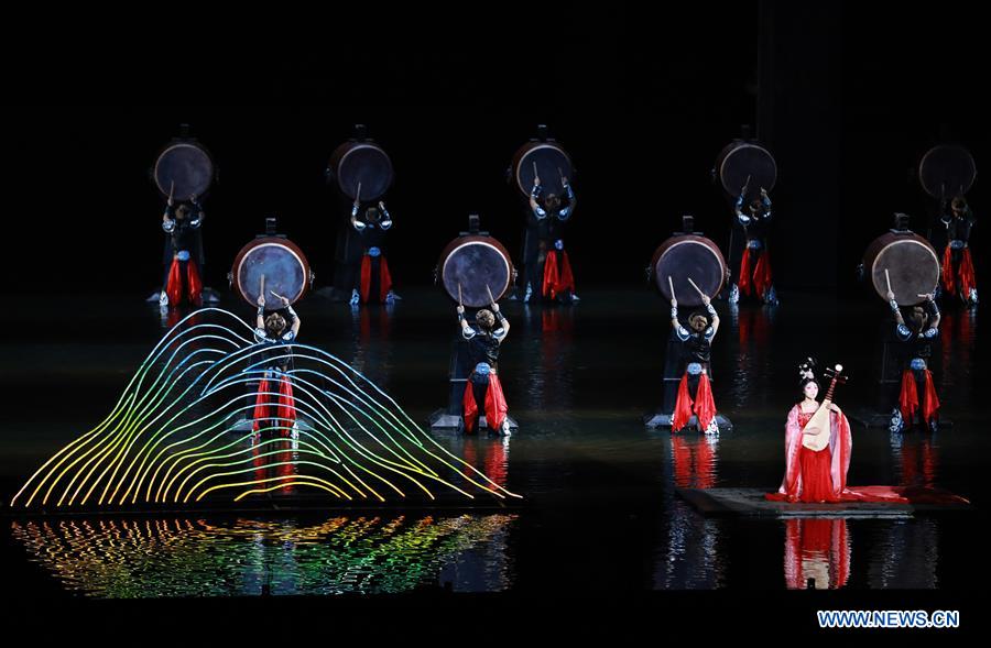 CHINA-CHONGQING-PERFORMANCE "RETURN TO THE THREE GORGES" (CN)