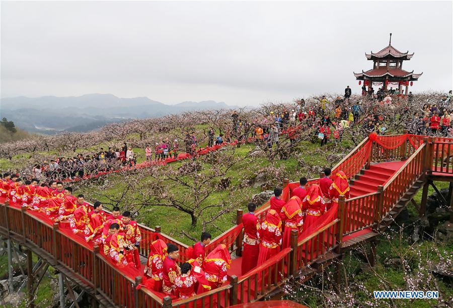 CHINA-GUIZHOU-SHIQIAN-GROUP WEDDING (CN)