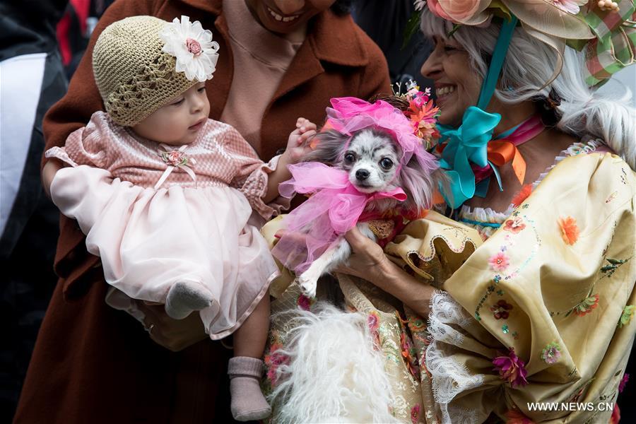 U.S.-NEW YORK-EASTER PARADE-BONNET FESTIVAL