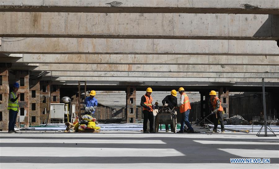 CHINA-YUNNAN-KUNMING-WORKERS (CN)