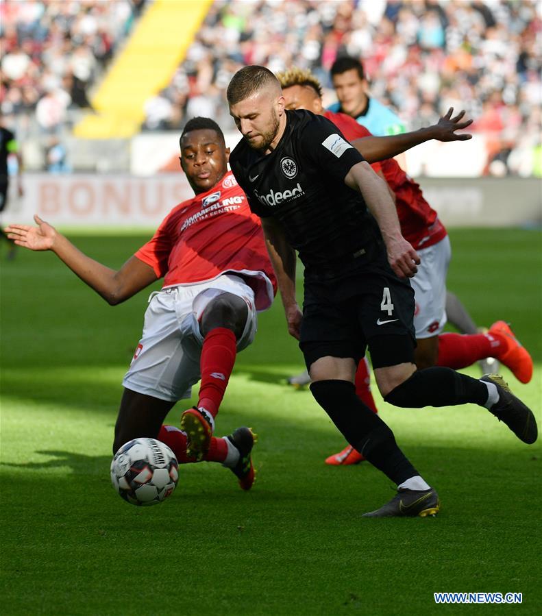 (SP)GERMANY-FRANKFURT-SOCCER-BUNDESLIGA-FRANKFURT VS MAINZ