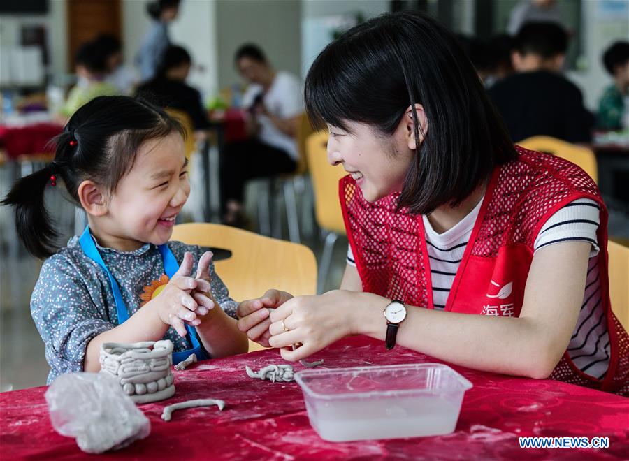 CHINA-ZHEJIANG-PRIMARY SCHOOL-POTTERY CLASS (CN)