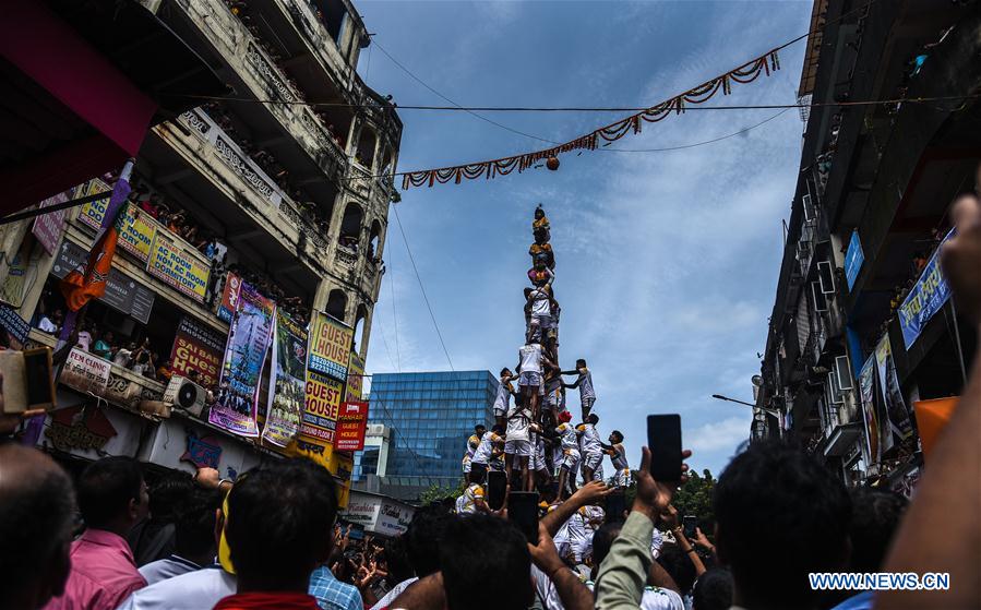 INDIA-MUMBAI-FESTIVAL-JANMASHTAMI