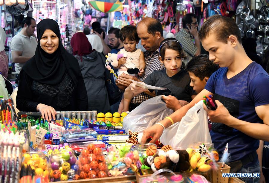 SYRIA-DAMASCUS-SCHOOL YEAR-SHOPPING