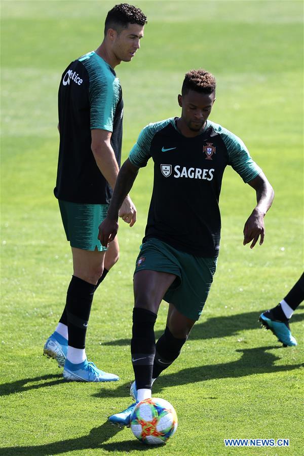 (SP)PORTUGAL-LISBON-FOOTBALL-PORTUGAL NATIONAL TEAM-TRAINING