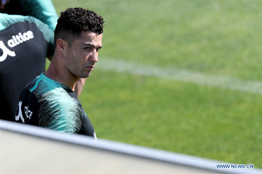 (SP)PORTUGAL-LISBON-FOOTBALL-TRAINING