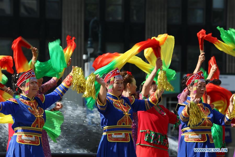 U.S.-NEW YORK-CHINESE COSTUME SHOW