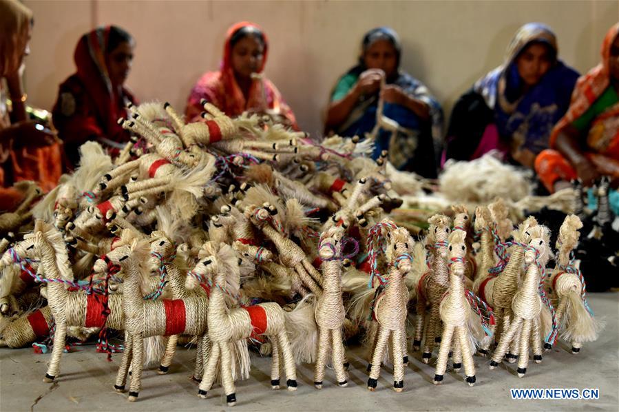 BANGLADESH-GAZIPUR-JUTE-HANDICRAFTS