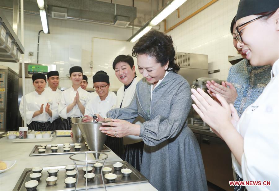 CHINA-MACAO-PENG LIYUAN-INSTITUTE-VISIT (CN)