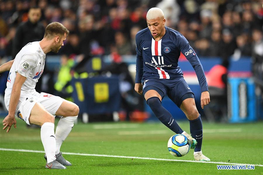 (SP)FRANCE-PARIS-FOOTBALL-LIGUE 1-PARIS SAINT GERMAIN VS AMIENS