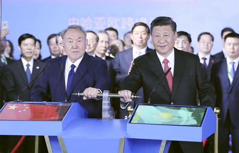 Xi visits Chinese pavilion at Astana Expo, eyes better cross-border transportation