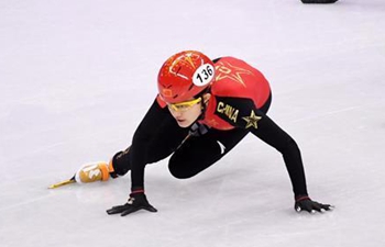 Highlights of ladies' 1000m heat event of short track speed skating