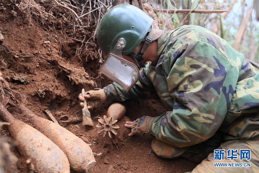 （圖文互動(dòng)）（1）和平年代，離死神最近的人——南部戰(zhàn)區(qū)陸軍云南掃雷大隊(duì)邊境掃雷排爆記事