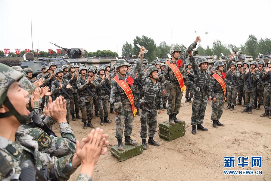 （圖文互動(dòng)）（1）勝戰(zhàn)密碼代代傳——陸軍第83集團(tuán)軍某旅紅一連傳承紅色基因鍛造強(qiáng)軍標(biāo)兵記事