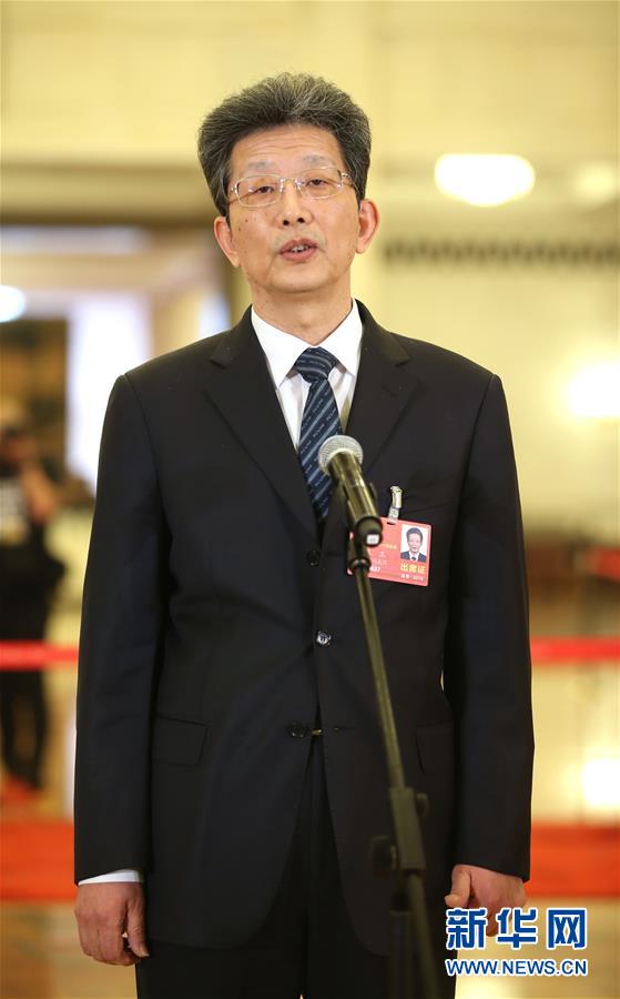 （兩會(huì)·XHDW）（1）全國(guó)人大代表接受采訪