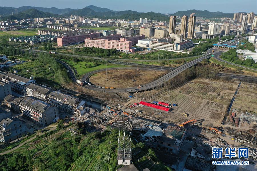 （社會(huì)）（1）國(guó)務(wù)院安委會(huì)決定對(duì)浙江溫嶺槽罐車(chē)爆炸事故查處實(shí)行掛牌督辦