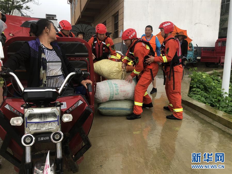 （防汛抗洪·圖文互動）（1）王家壩，你還好嗎？——二探“千里淮河第一閘”開閘后的水中莊臺