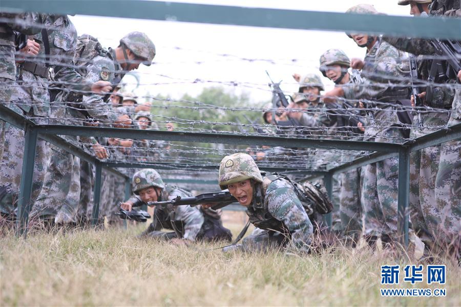 （在習(xí)近平強(qiáng)軍思想指引下·我們在戰(zhàn)位報告·圖文互動）（3）千里移防，鐵心跟黨走——南部戰(zhàn)區(qū)陸軍第75集團(tuán)軍某紅軍旅政治建軍、練兵備戰(zhàn)記事