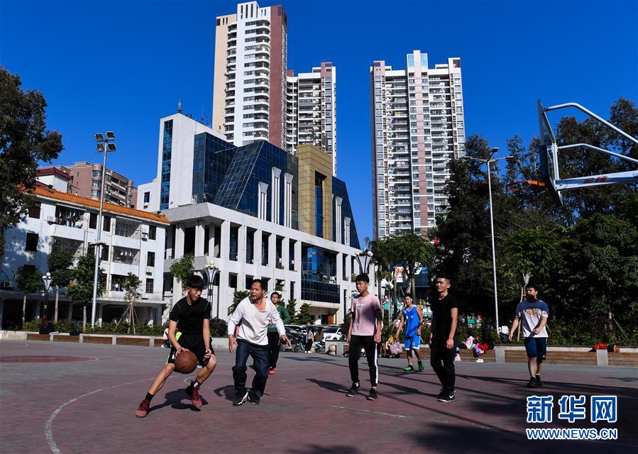 （在習(xí)近平新時(shí)代中國特色社會主義思想指引下——新時(shí)代新作為新篇章·總書記關(guān)切開放事·圖文互動）（4）以開放作楫 揚(yáng)創(chuàng)新之帆——深圳“先行示范”再啟航