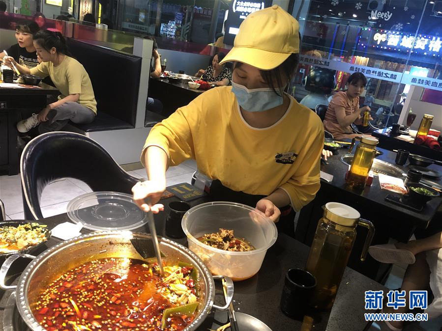 （在習近平新時代中國特色社會主義思想指引下——新時代新作為新篇章·習近平總書記關(guān)切事·圖文互動）（1）珍惜盤中餐，狠剎浪費風——各地積極行動堅決制止餐飲浪費
