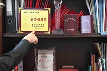 黃大年用一生書寫了什么是奉獻 回答了什么叫擔(dān)當(dāng)