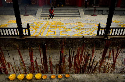 西安廣仁寺祈福法會祭奠地震遇難同胞