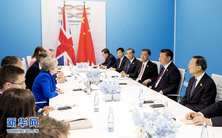 7月7日，國家主席習(xí)近平在漢堡會(huì)見英國首相特雷莎·梅。 新華社記者李學(xué)仁 攝