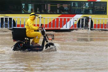 福建廈門遭遇暴雨天氣