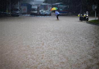 深圳遭遇暴雨天氣